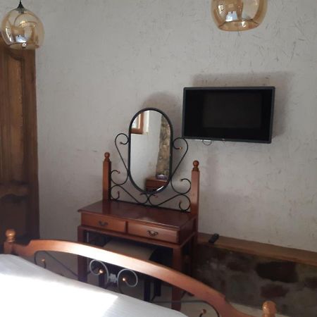 Alpine Castle Hotel ดีลีจาน ภายนอก รูปภาพ