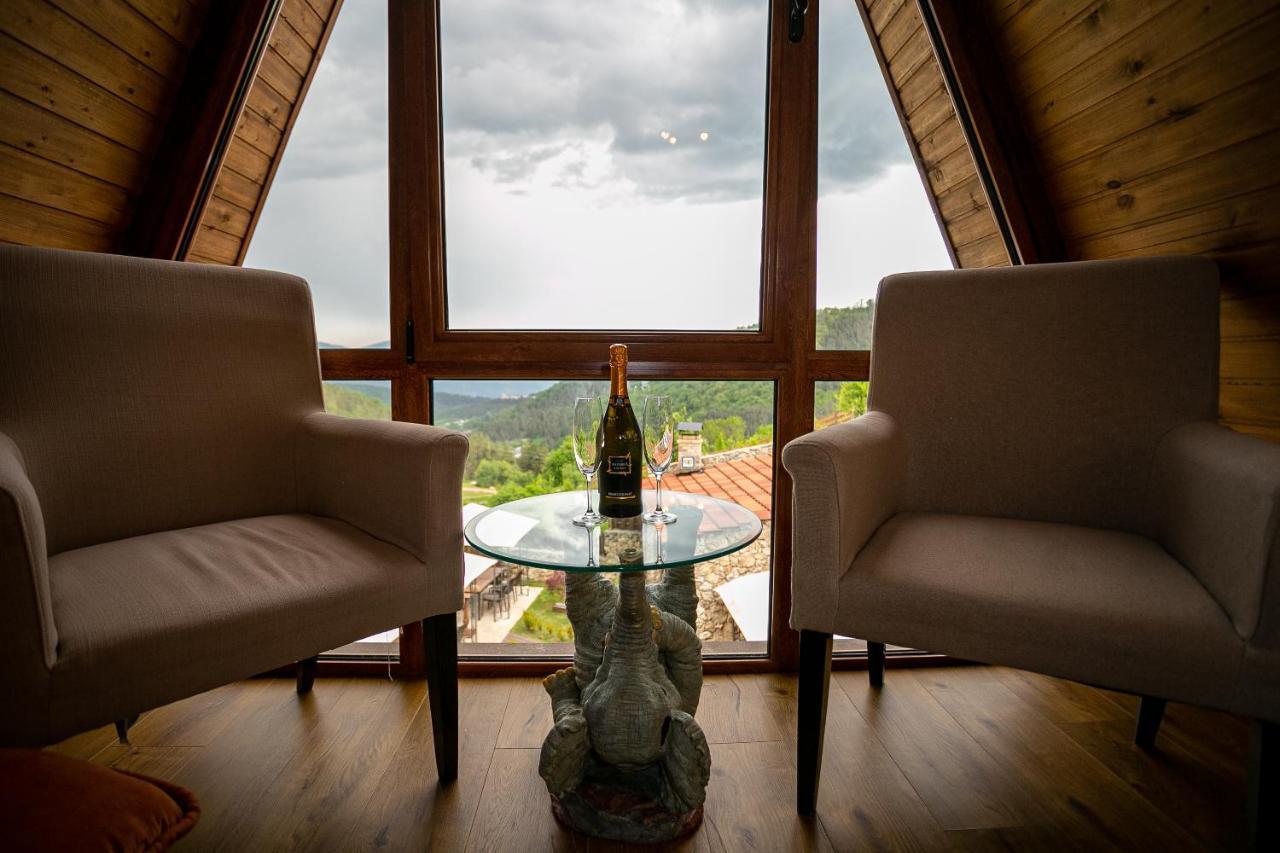 Alpine Castle Hotel ดีลีจาน ภายนอก รูปภาพ