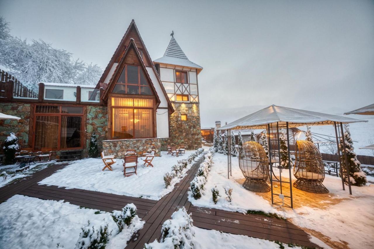 Alpine Castle Hotel ดีลีจาน ภายนอก รูปภาพ
