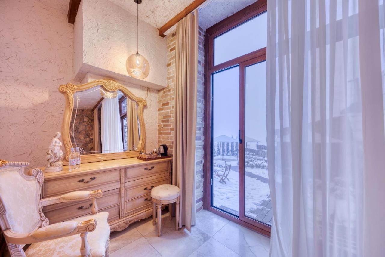 Alpine Castle Hotel ดีลีจาน ภายนอก รูปภาพ