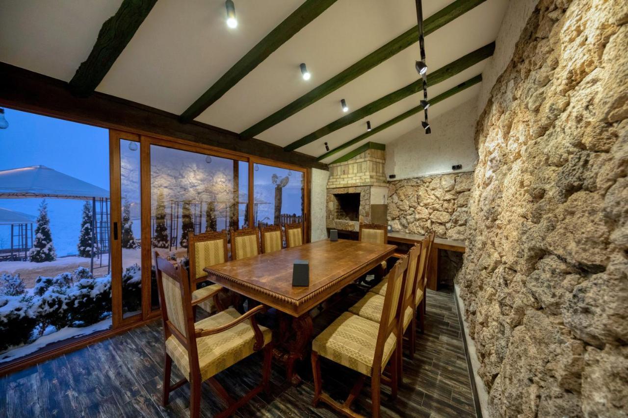 Alpine Castle Hotel ดีลีจาน ภายนอก รูปภาพ