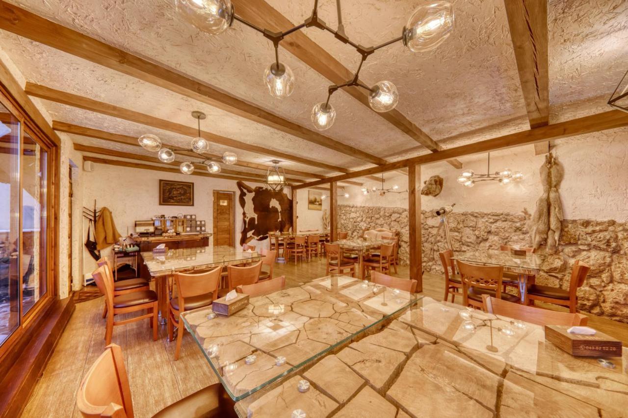 Alpine Castle Hotel ดีลีจาน ภายนอก รูปภาพ